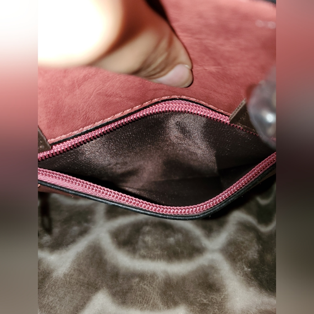 5 for $25 | NWOT Pink Handbag, Crossbody Bag, Wristlet, & Wallet Set *Minor Flaw - Picture 8 of 14